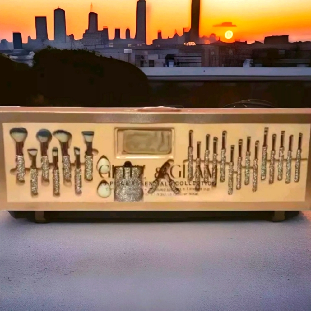 Tik Tok Viral Glitz & Glam Makeup Brush Set